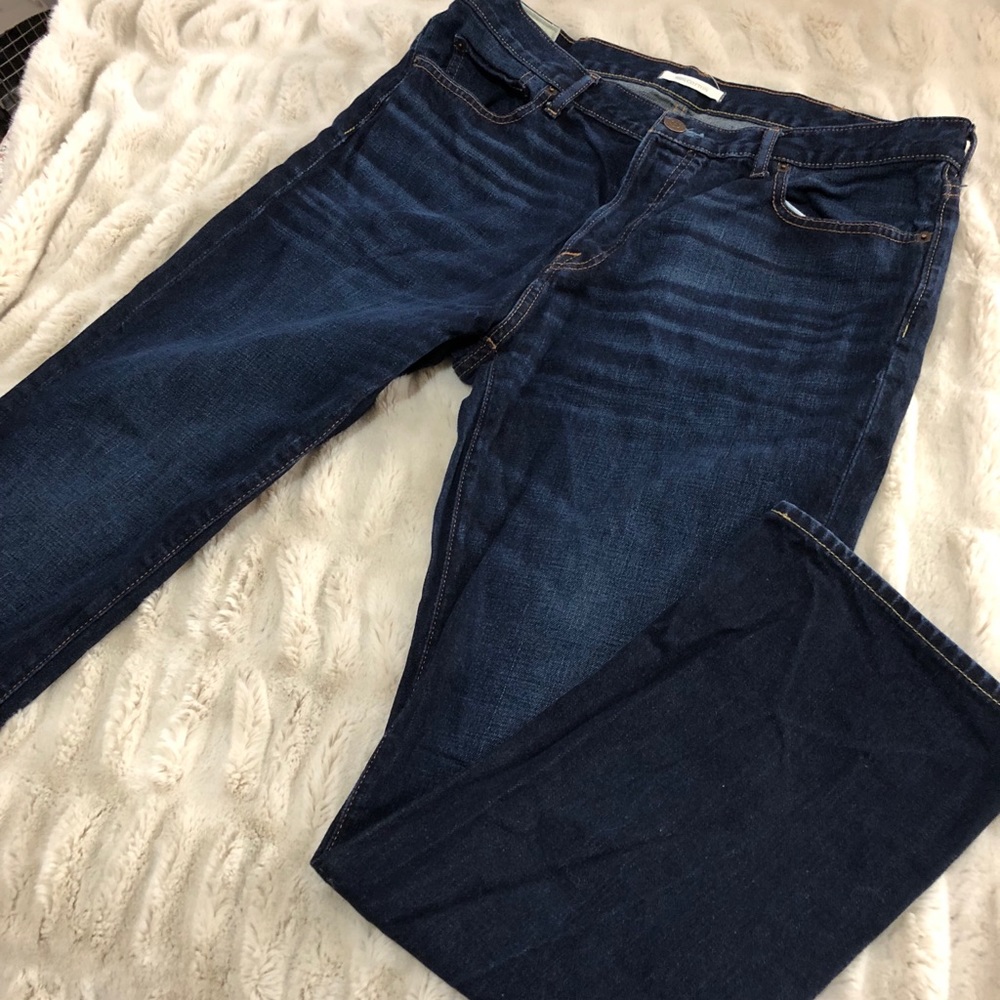 Abercrombie & Fitch Classic Straight Jeans